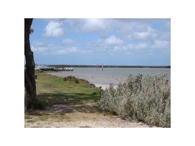 11 Bayview Road, Tooradin VIC 3980