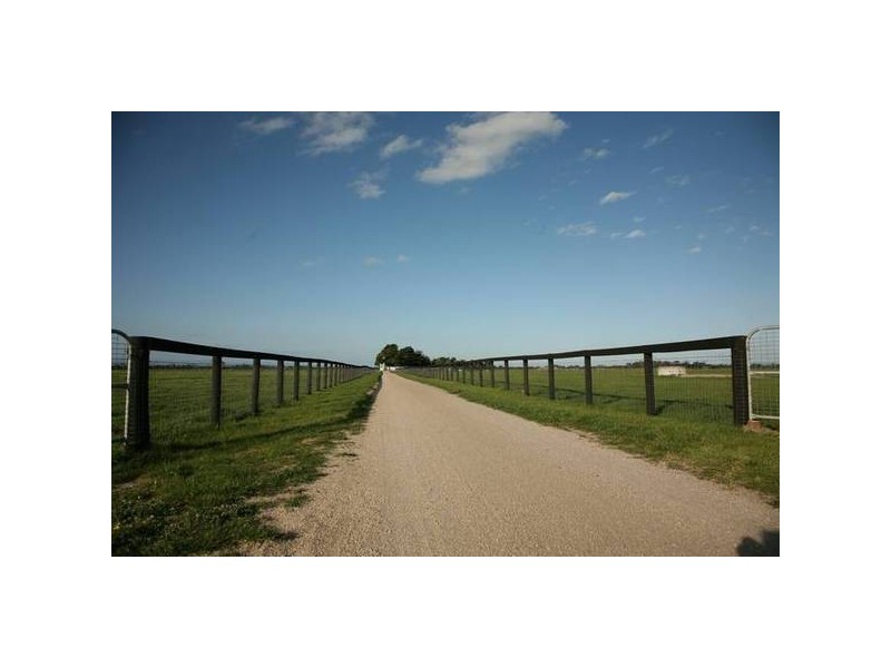 1 KooWeeRup-Longwarry Road, Koo Wee Rup VIC 3981