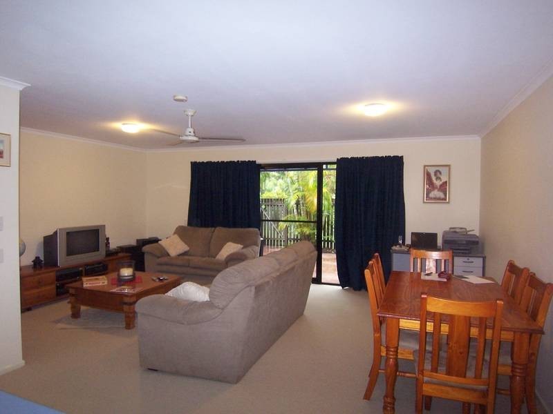 48/1 Poinsettia Ave, Mooloolaba QLD 4557