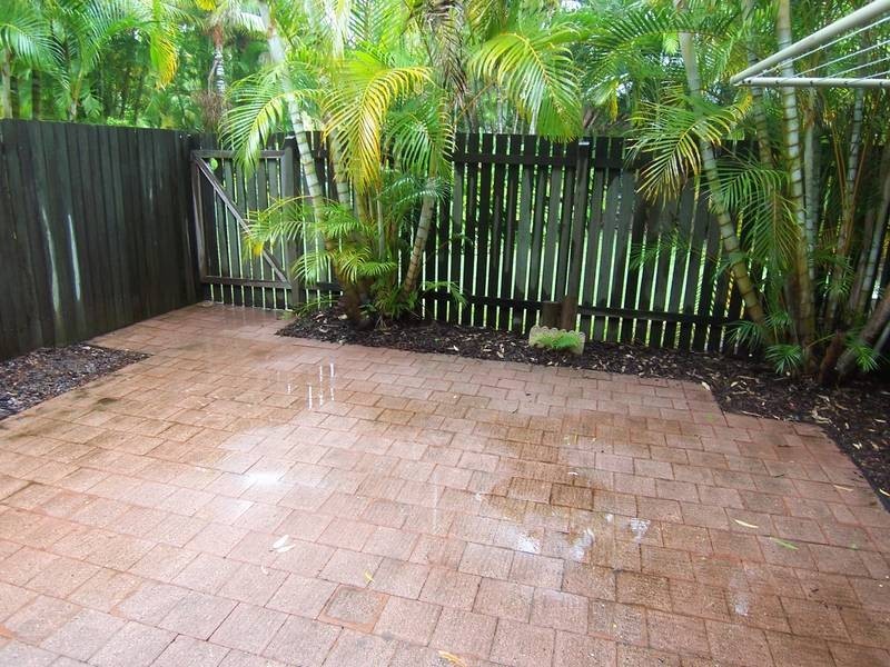 48/1 Poinsettia Ave, Mooloolaba QLD 4557