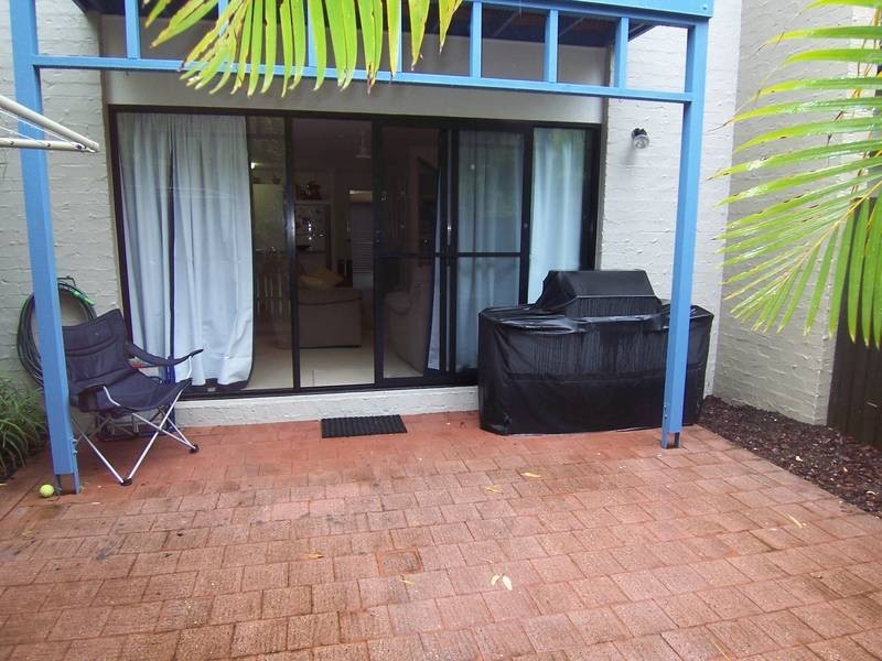 48/1 Poinsettia Ave, Mooloolaba QLD 4557
