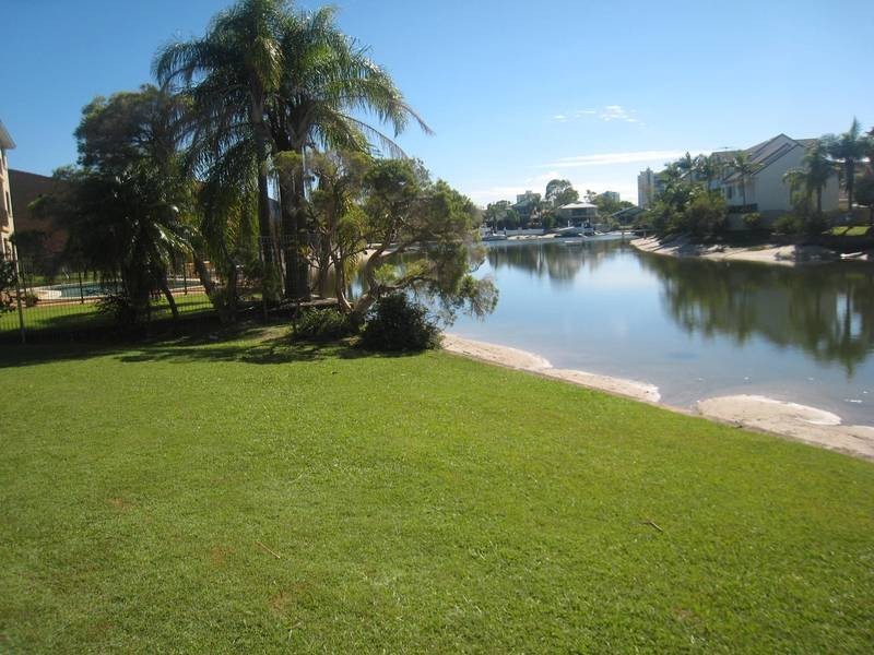 2/6 Woomba Place, Mooloolaba QLD 4557