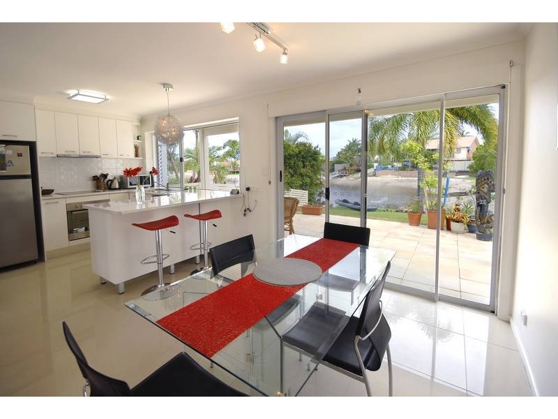 2b Admirals Court, Mooloolaba QLD 4557