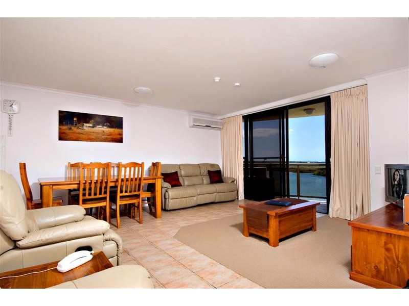 8D/120 Duporth Avenue, Maroochydore QLD 4558