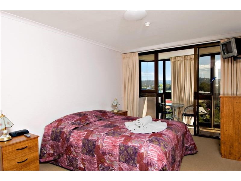 8D/120 Duporth Avenue, Maroochydore QLD 4558