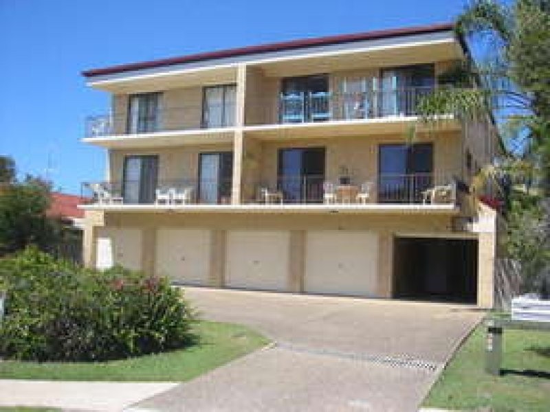 2/27 Pangarinda Place, Mooloolaba QLD 4557