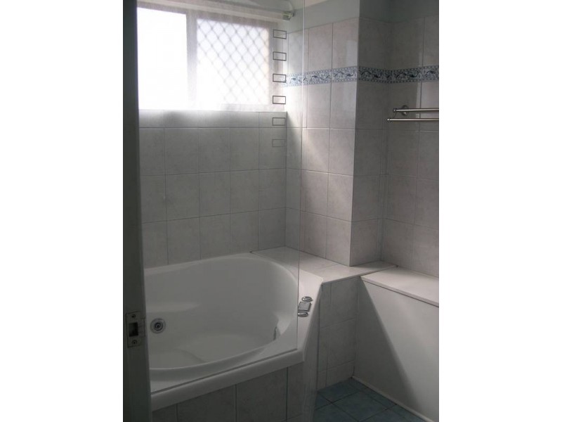 2/27 Pangarinda Place, Mooloolaba QLD 4557