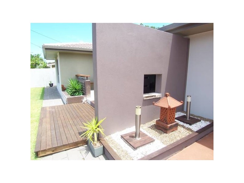 89 Amarina Avenue, Mooloolaba QLD 4557