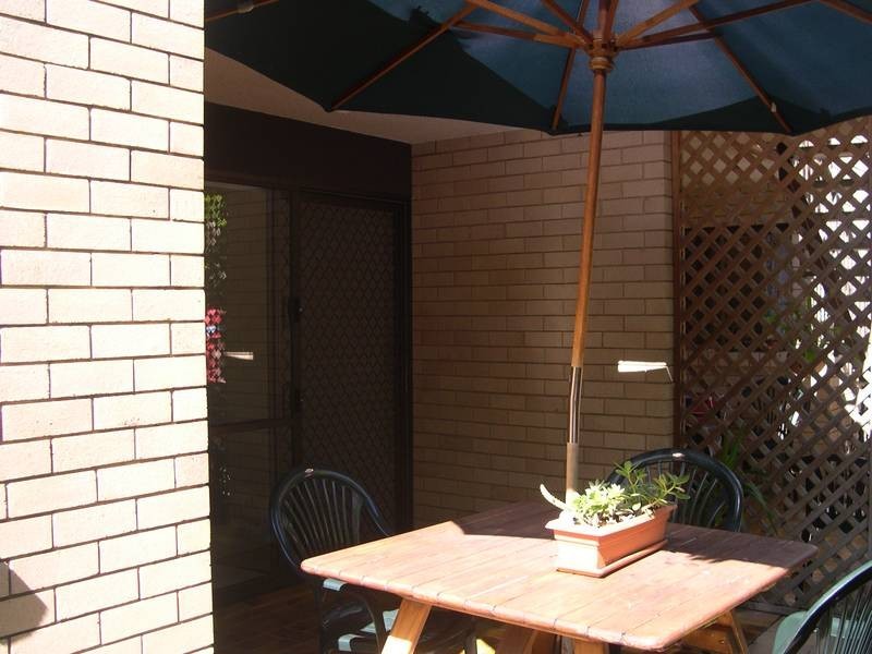 2/24 Goonawarra Drive, Mooloolaba QLD 4557