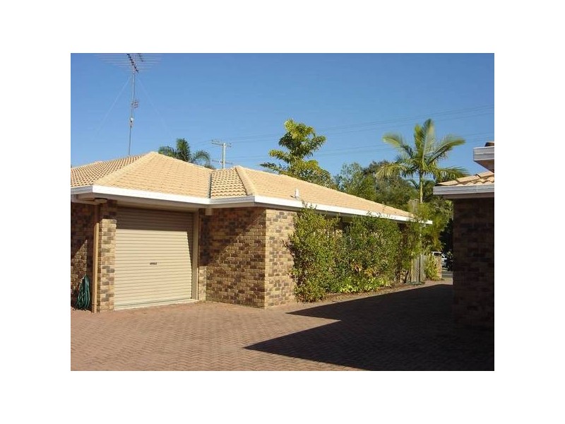 2/100 Amarina Avenue, Mooloolaba QLD 4557