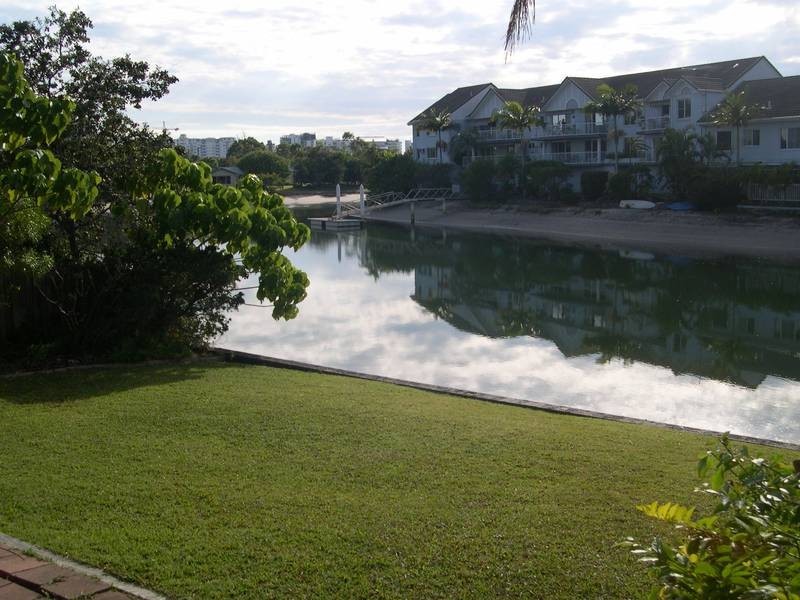2/14 Woomba Place, Mooloolaba QLD 4557