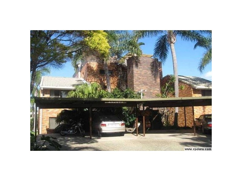 2/19 Barooga Crescent, Mooloolaba QLD 4557