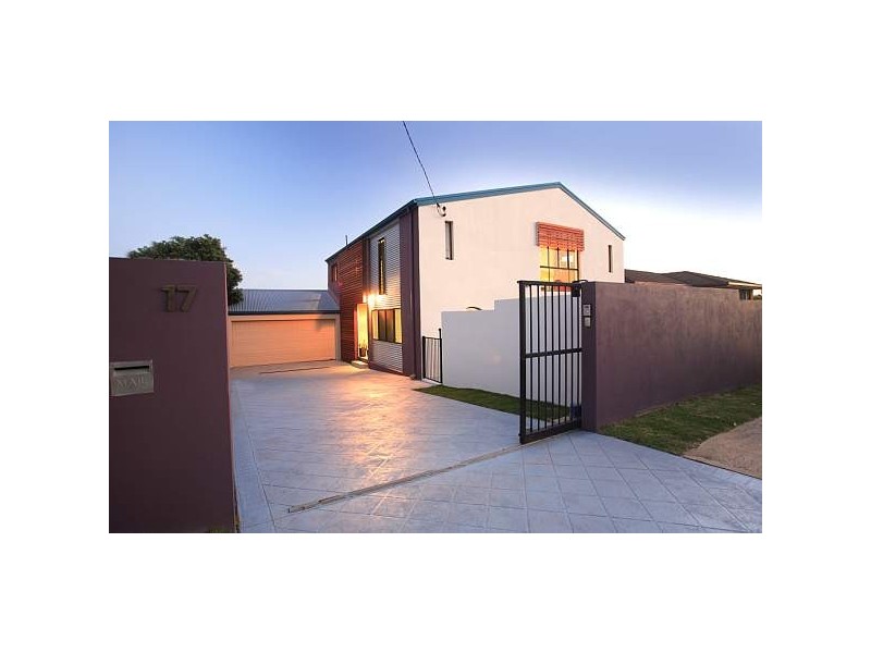 17 Kalinda Avenue, Mooloolaba QLD 4557