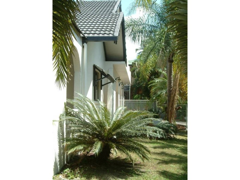 104 Goonawarra Drive, Mooloolaba QLD 4557