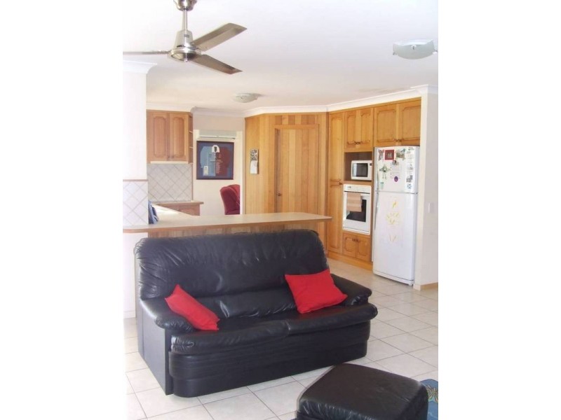 6 Sweetbrush Place, Mountain Creek QLD 4557