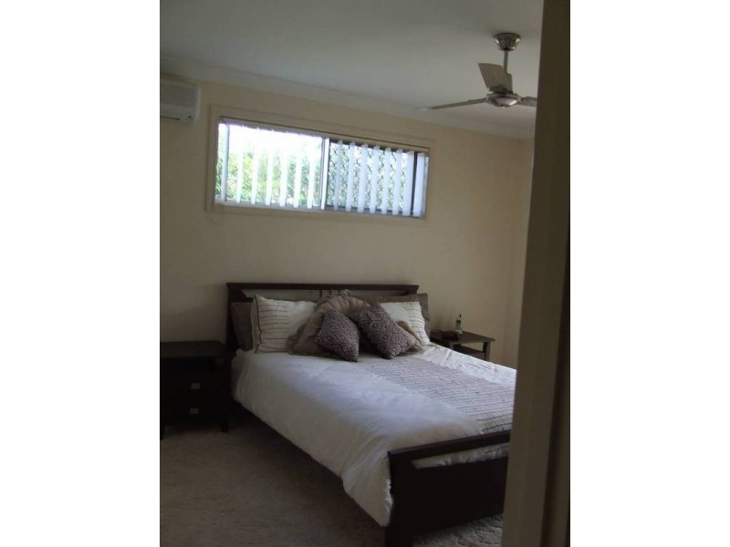 6 Sweetbrush Place, Mountain Creek QLD 4557