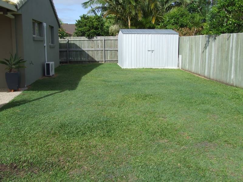 6 Sweetbrush Place, Mountain Creek QLD 4557