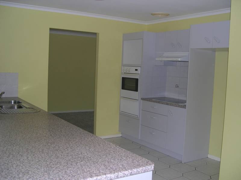 19 Murrindi Street, Minyama QLD 4575