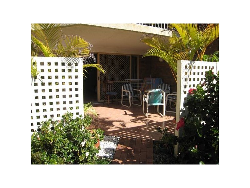 2/25 Edward Street, Alexandra Headland QLD 4572