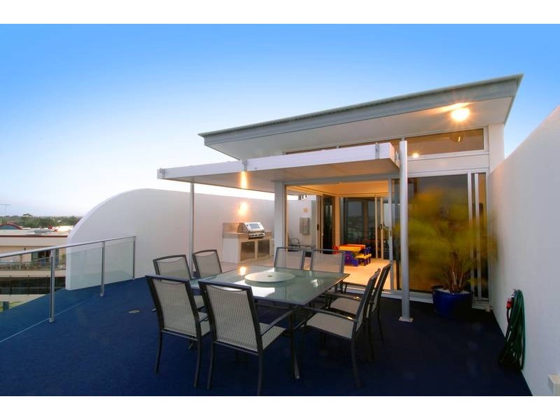 414/13 Nicklin Way, Minyama QLD 4575