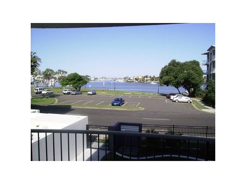 4/90 River Esplanade, Mooloolaba QLD 4557