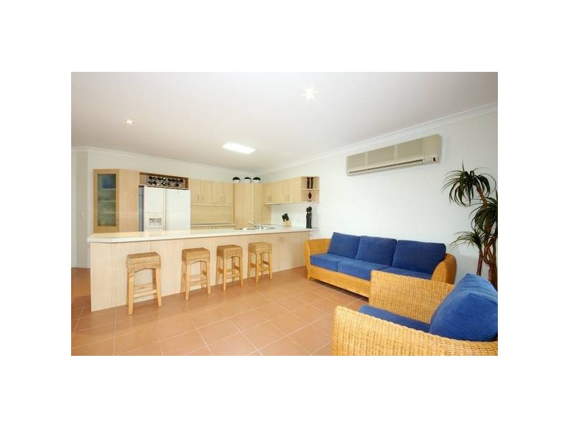 14 Crystal Waves Place, Alexandra Headland QLD 4572