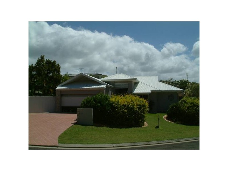 14 Crystal Waves Place, Alexandra Headland QLD 4572
