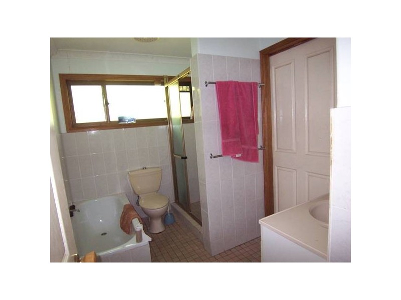 7 Yakola Parade, Alexandra Headland QLD 4572