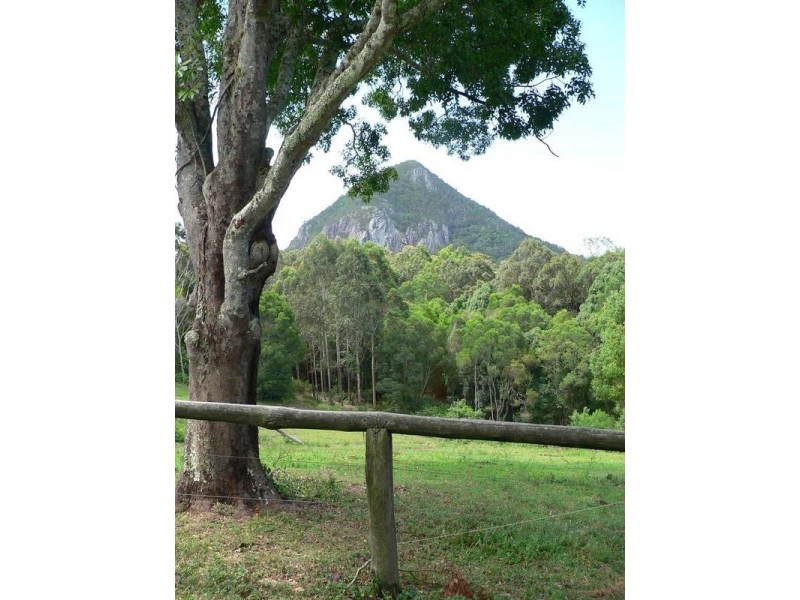 11 Barina Close, Pomona QLD 4568