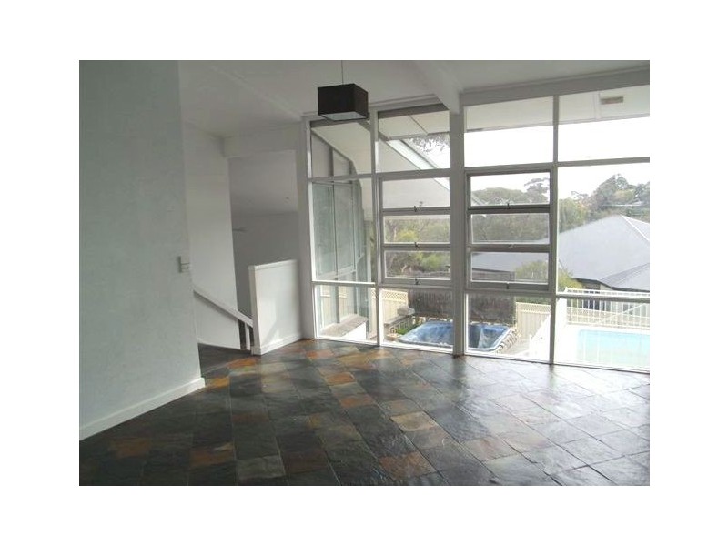 17 Heathfield Road, Bellevue Heights SA 5050