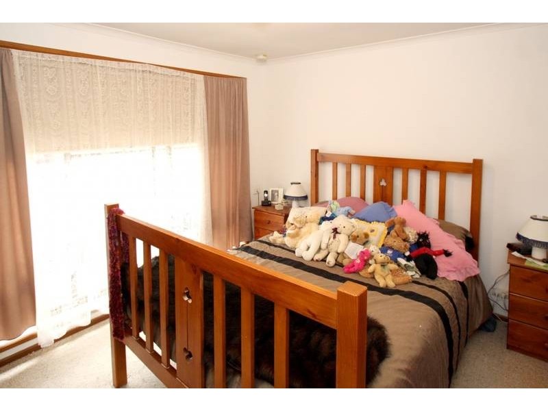 64 Broadmeadow Drive, Flagstaff Hill SA 5159