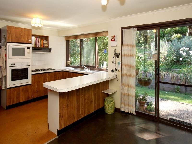 93 Sheoak Road, Crafers West SA 5152