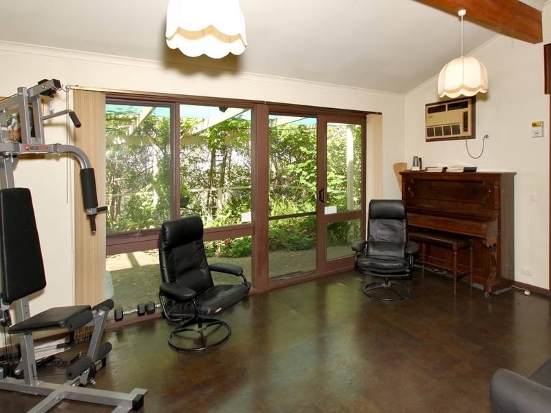 93 Sheoak Road, Crafers West SA 5152