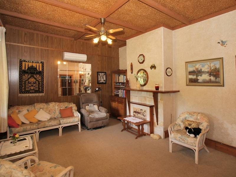 4 Crane Ave, Coromandel Valley SA 5051