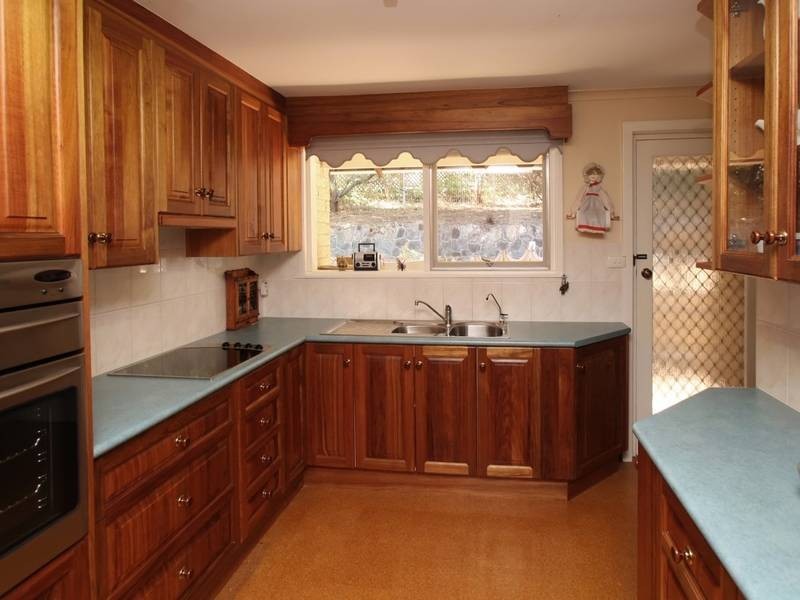 5 Rowlands Hill Road, Coromandel Valley SA 5051