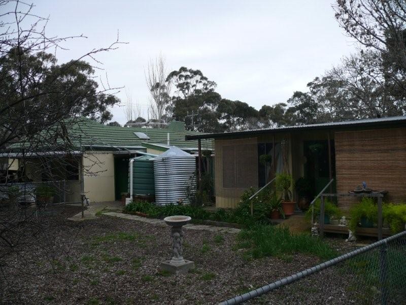 18 Viaduct Road, Eden Hills SA 5050