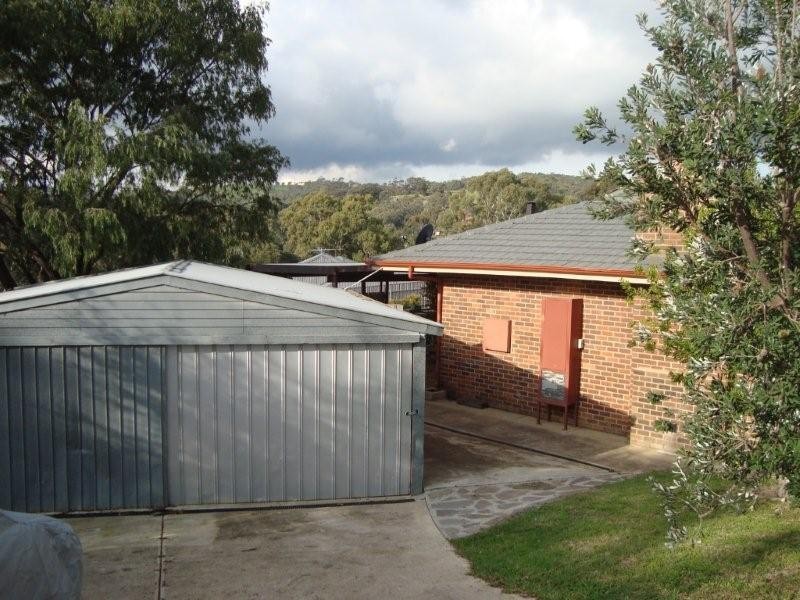 2 Crossing Road, Aberfoyle Park SA 5159