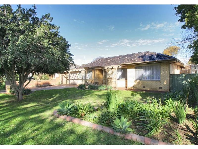 32 Creighton Avenue, Morphett Vale SA 5162