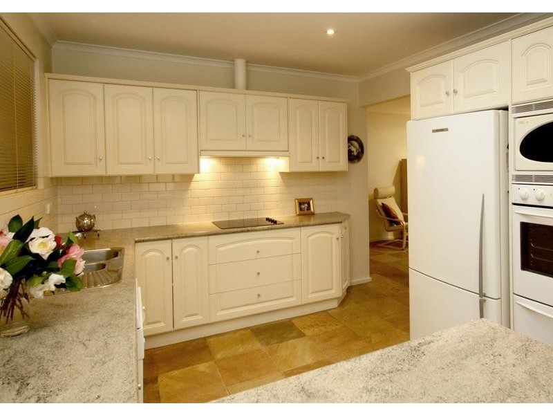 4 Howe Street, Crafers SA 5152