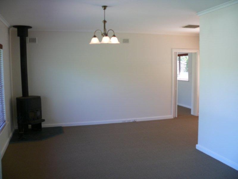 30 Meadow Avenue, Hawthorndene SA 5051