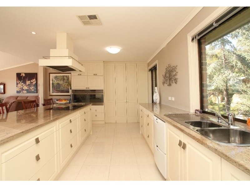 27 Old Belair Road, Belair SA 5052