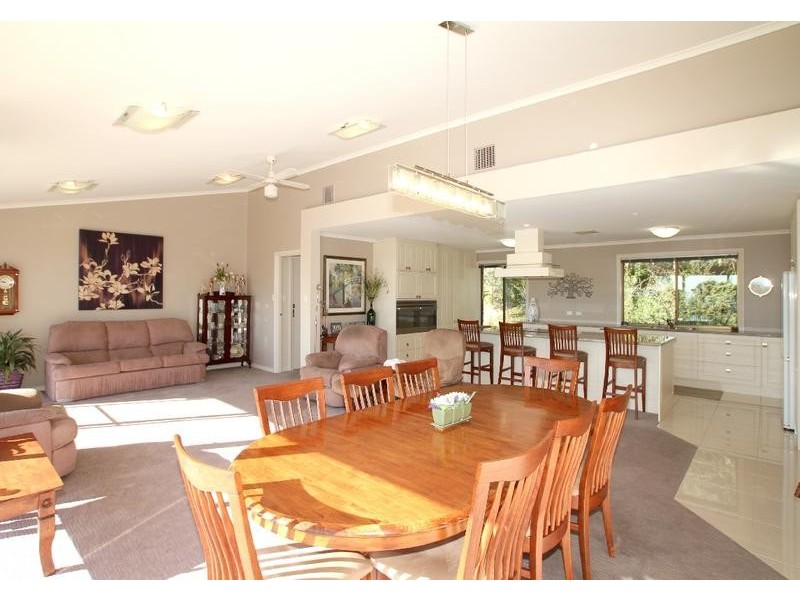 27 Old Belair Road, Belair SA 5052