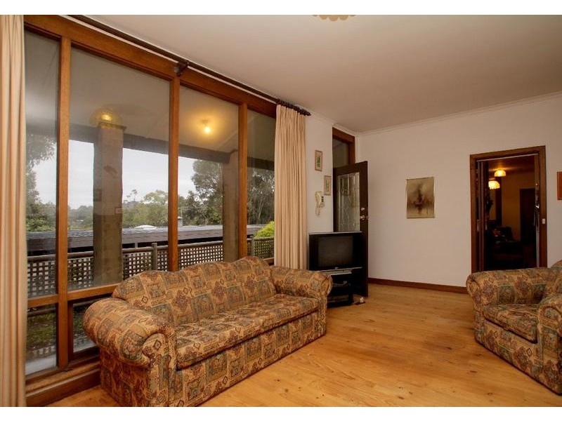 15 Orontes Avenue, Bridgewater SA 5155
