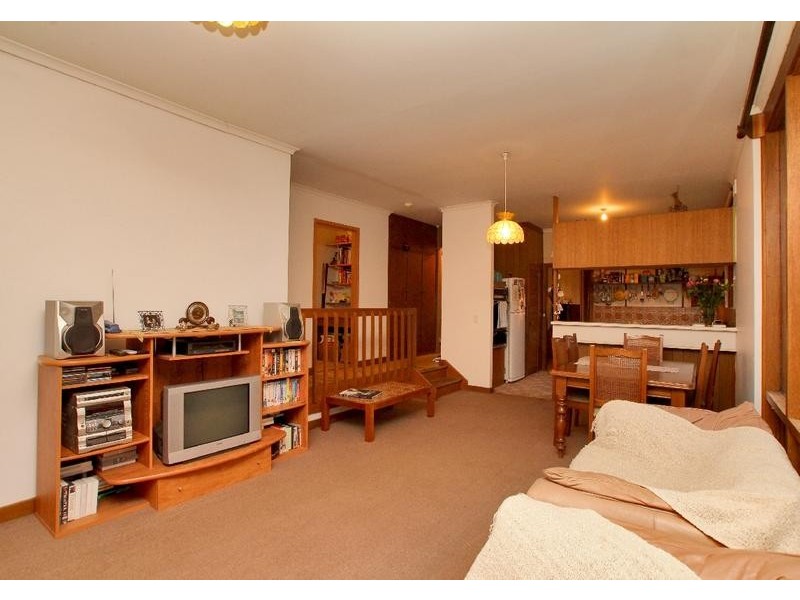 15 Orontes Avenue, Bridgewater SA 5155