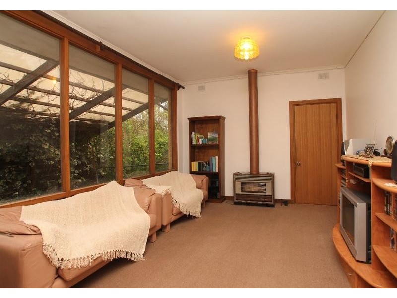15 Orontes Avenue, Bridgewater SA 5155