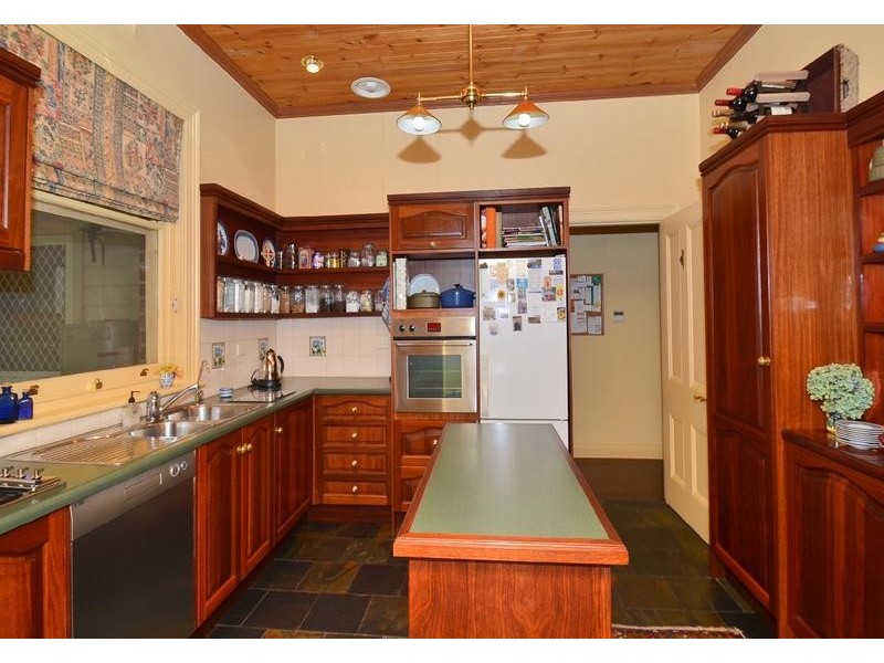 40 Avenue Road, Stirling SA 5152