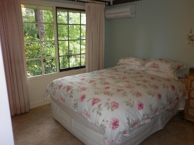 9 Salmon Ave, Crafers SA 5152