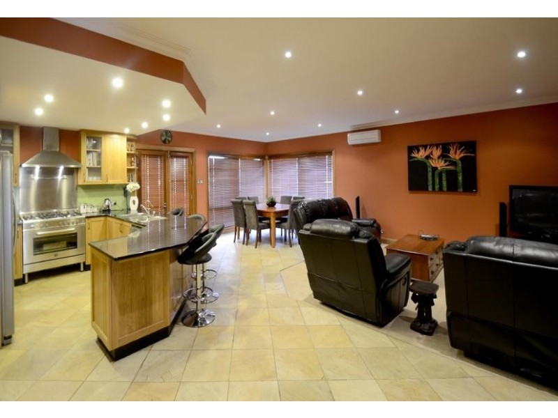 20 Parham Road, Eden Hills SA 5050