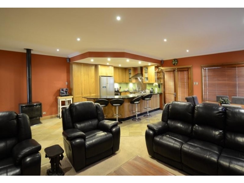 20 Parham Road, Eden Hills SA 5050