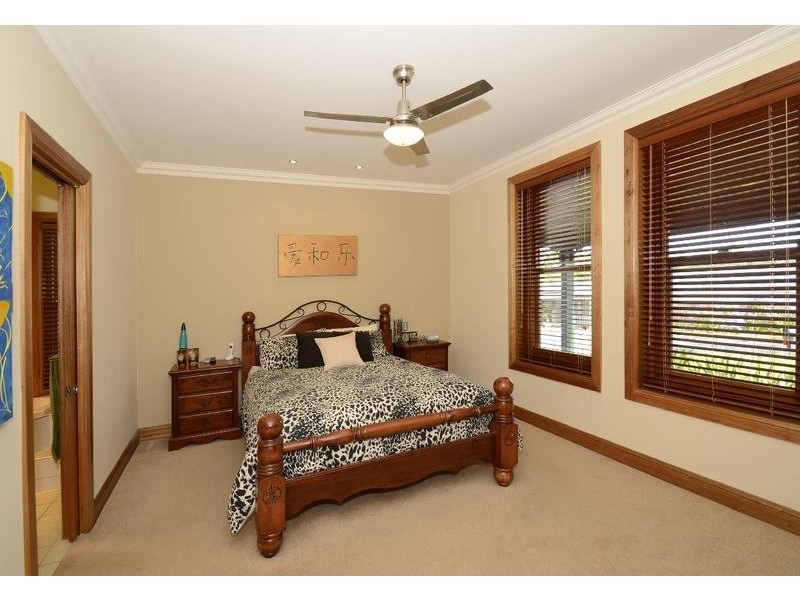 20 Parham Road, Eden Hills SA 5050